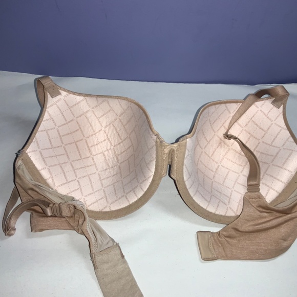 Victoria's Secret Uplift Semi Demi 34DD smooth finish - Picture 2 of 4